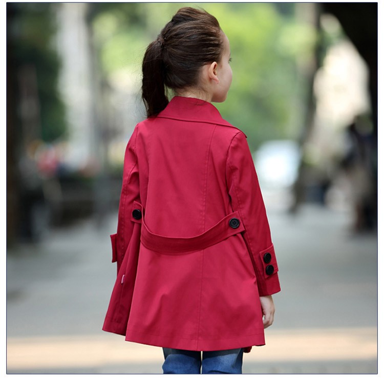Abrigo largo rojo para niñas pequeñas con cuello en V y manga larga de otoño de diseño personalizado