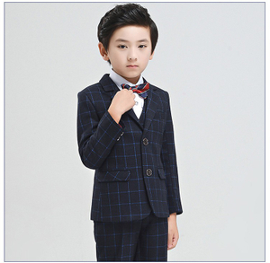 Diseño personalizado de manga larga de un solo pecho de moda para niños traje azul a rayas azul con pajarita