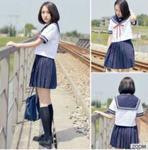 Las faldas plisadas del color sólido del verano de las muchachas del servicio del OEM fijaron el uniforme japonés de la colegiala
