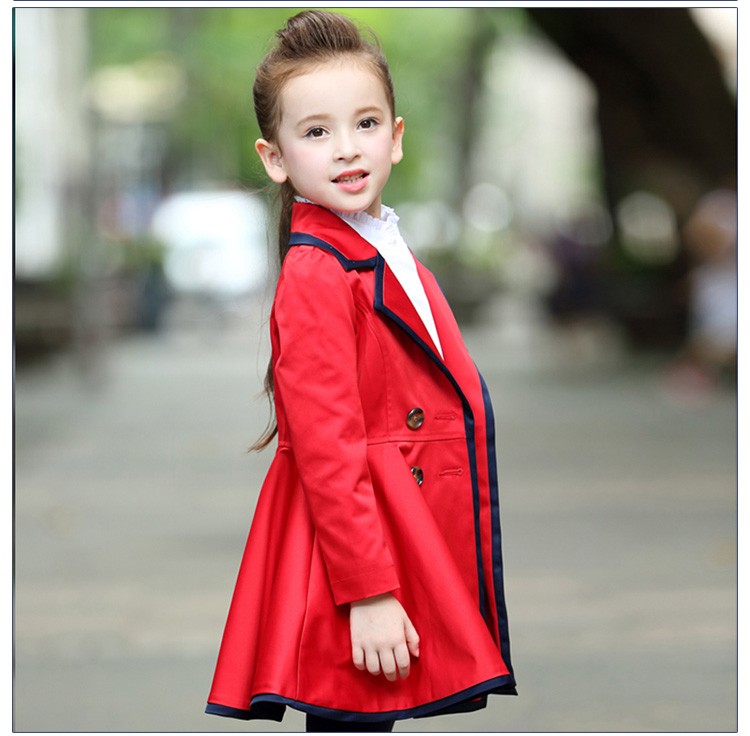 Abrigo con cuello de pico rojo para niñas pequeñas de otoño de diseño personalizado con bolsillo